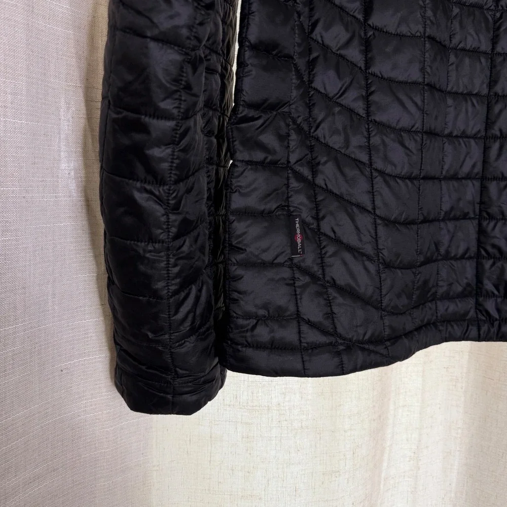 The North Face Thermoball Quilted Puffer Jacket Men's Size Medium M Black